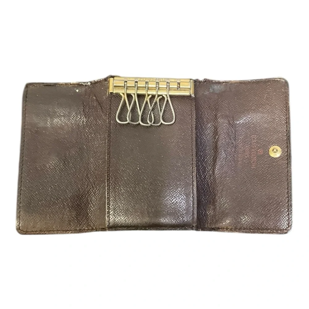 Louis Vuitton Brown Wallet with Gold Accent‎